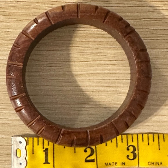 Wooden bangle bracelet - Picture 13 of 16